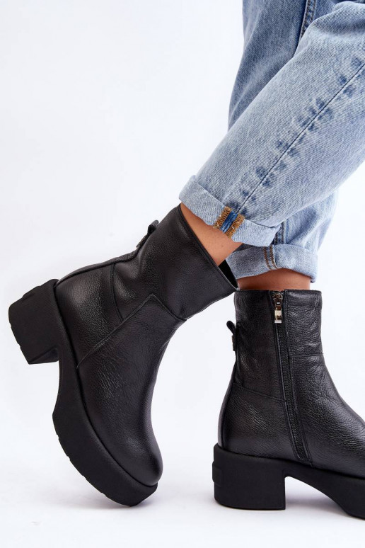 Botas con tacón bajo en color negro Lemar Volavola