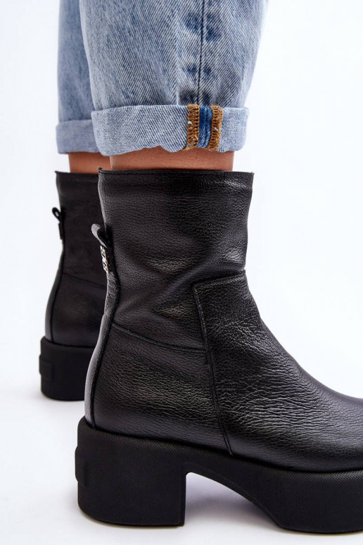 Botas con tacón bajo en color negro Lemar Volavola