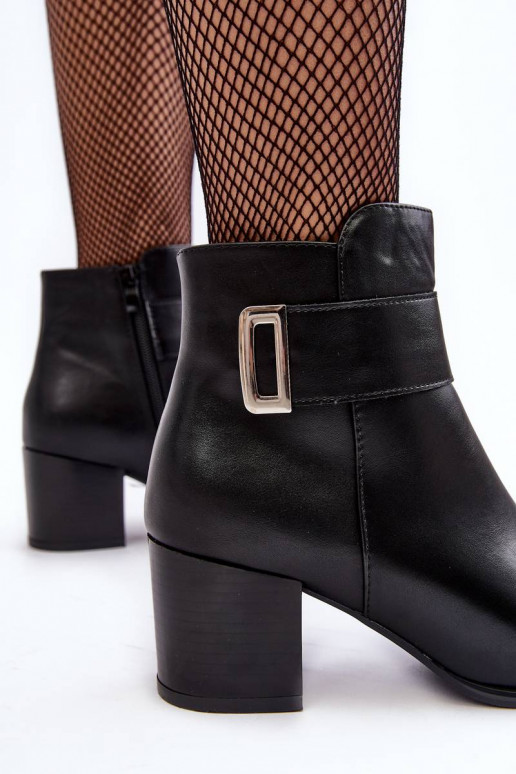Botas con tacón alto en color negro Starines