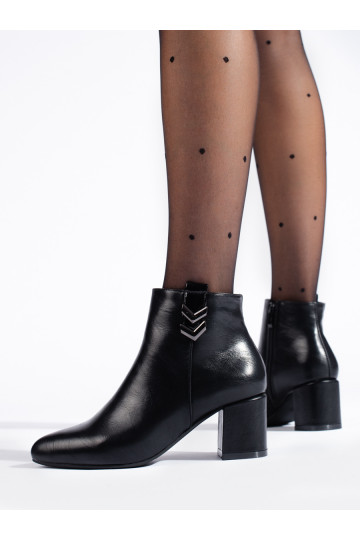 Zapatos elegantes con tacones en color negro. 2