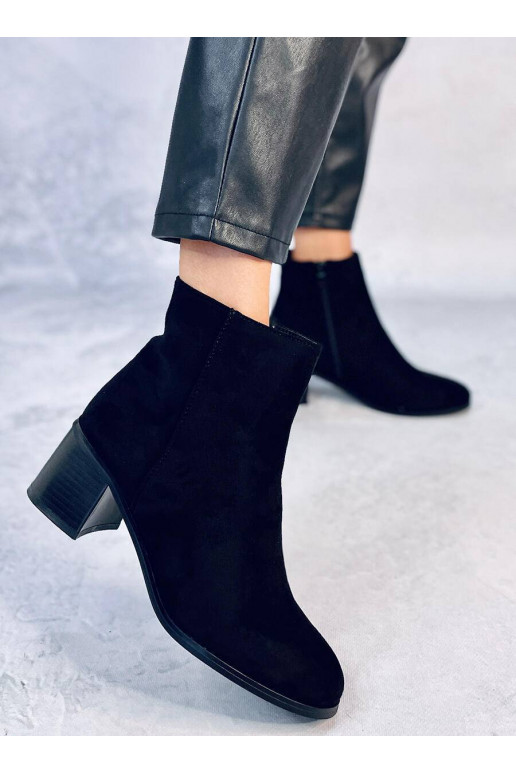 Zapatos de mujer con tacón en color negro ANNIE BLACK