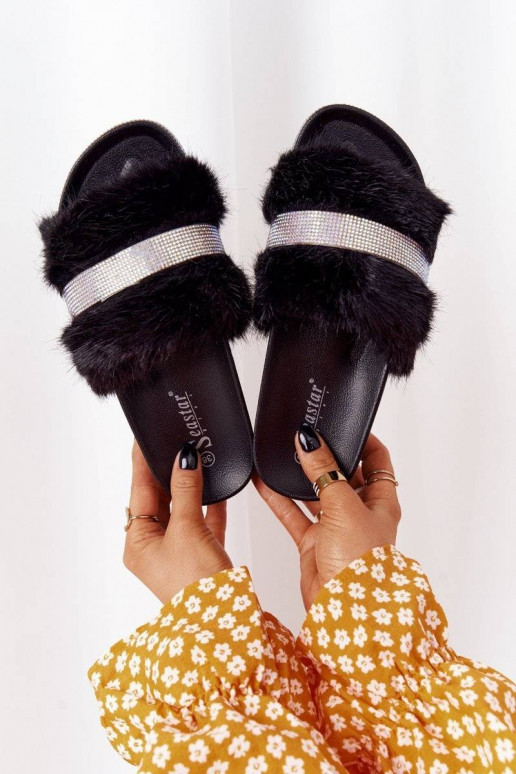Zapatillas de casa con plataforma y pelo en color negro Impress