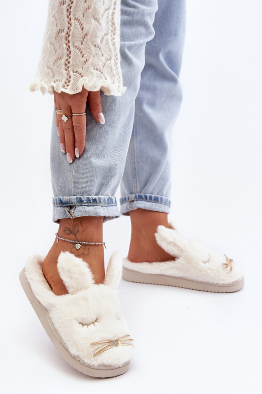Pantuflas con conejitos en color blanco Dolcevia