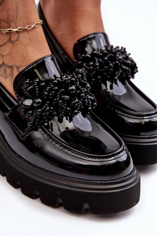 Zapatos de mujer en charol con adornos en color negro Renesma