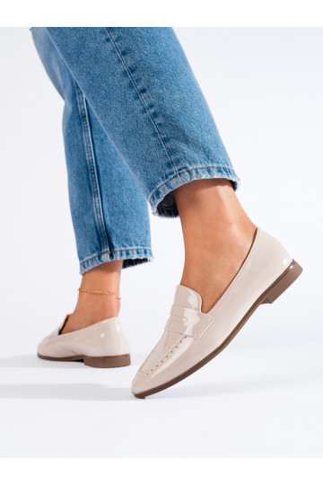 Mocasines de mujer lacados beige Shelovet 2