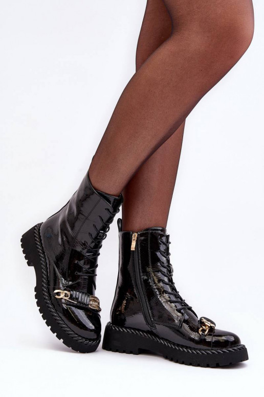 Botas lacadas con adornos en negro S.Barski