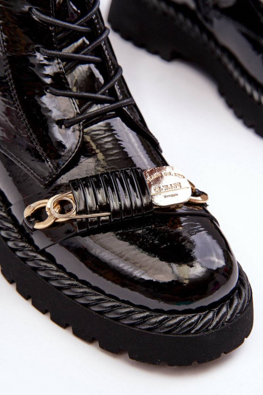 Botas lacadas con adornos en negro S.Barski