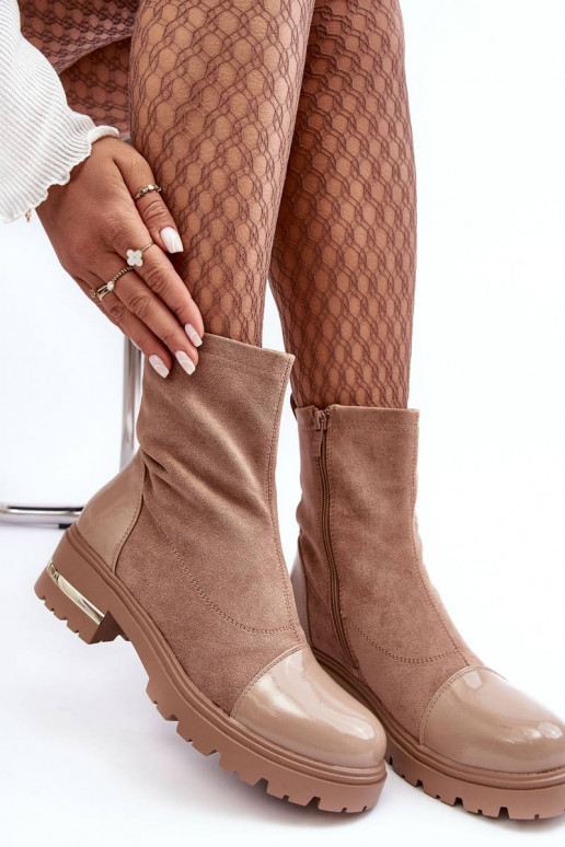 Botas de modelo clásico con tacón ancho en color beige Shendete