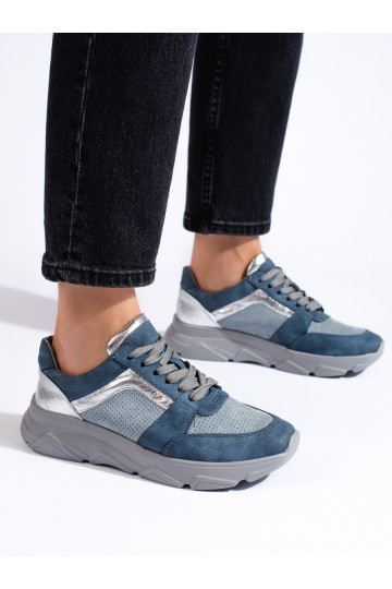 zapatos deportivos azules