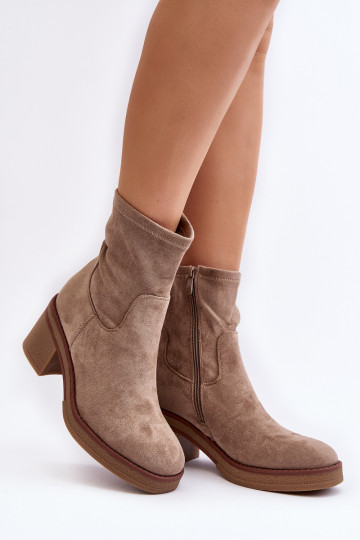Botas con tacón color beige Argastis
