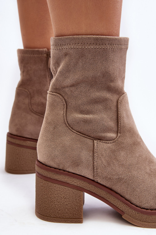 Botas con tacón color beige Argastis