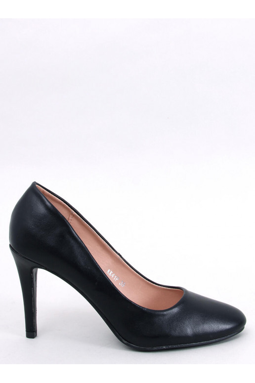 Zapatos clásicos en color negro LINDY BLACK