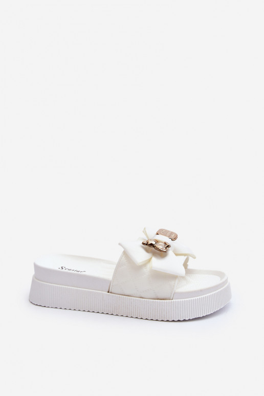 Pantuflas con cintas en color blanco Katterina