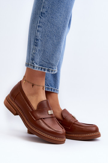 Mocasines marrones para mujer.
