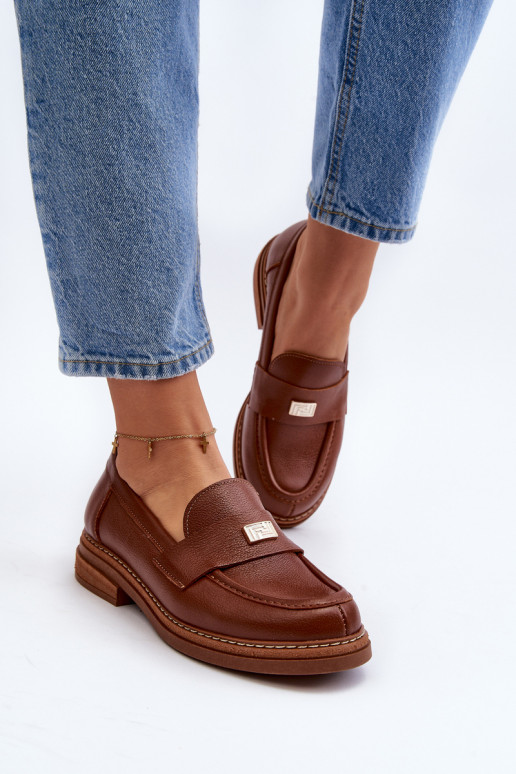 Mocasines marrones para mujer.
