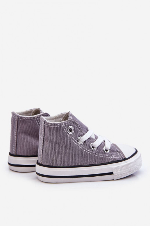 Zapatos infantiles con suela gris...