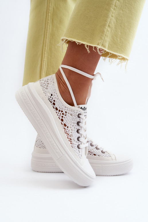 Zapatos de ocio con motivos de encaje en color blanco Lee Cooper