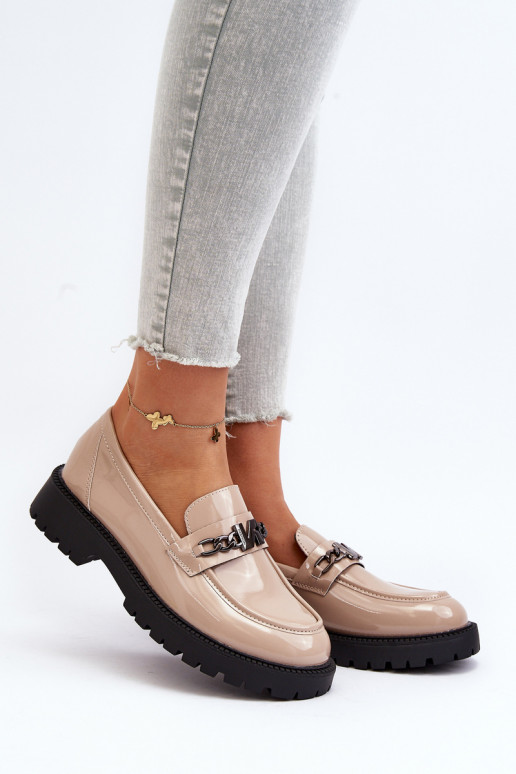 Mocasines efecto lacado con tacón ancho beige Ezoma