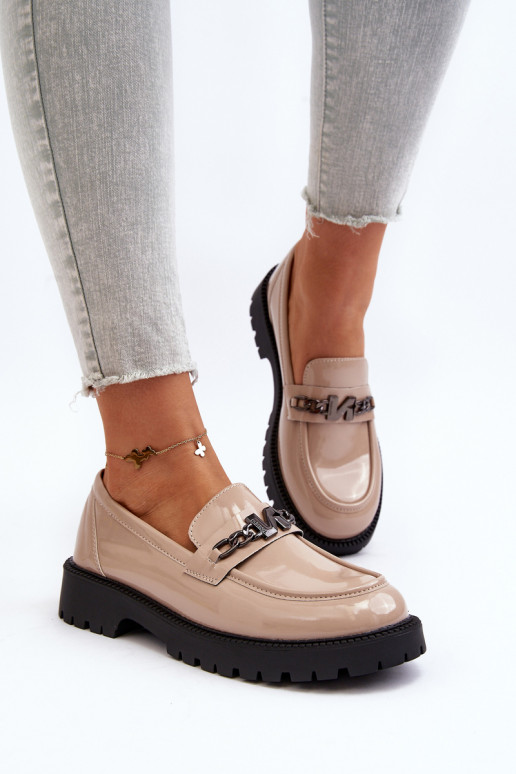 Mocasines efecto lacado con tacón ancho beige Ezoma