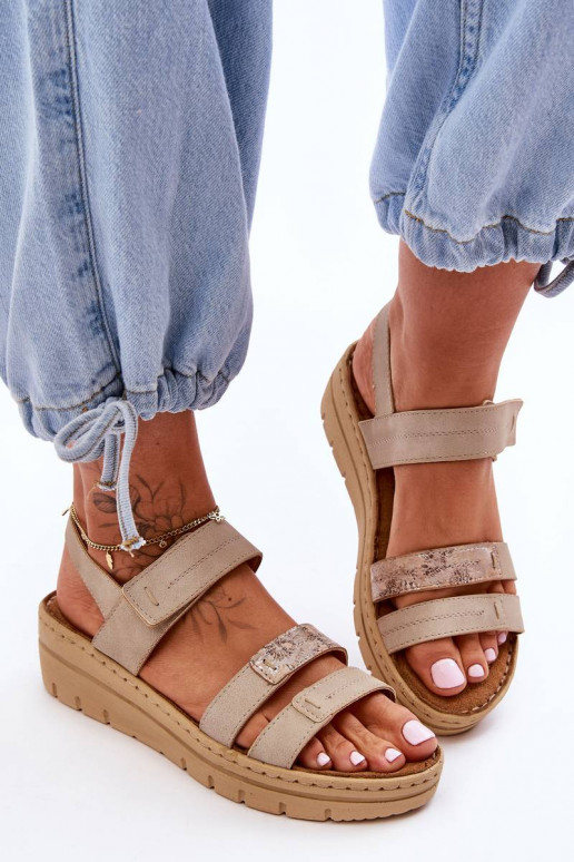 Sandalias con cierres adhesivos beige...