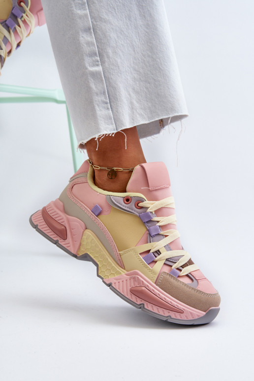 Zapatos deportivos con suela maciza... Zapatos deportivos con suela maciza...