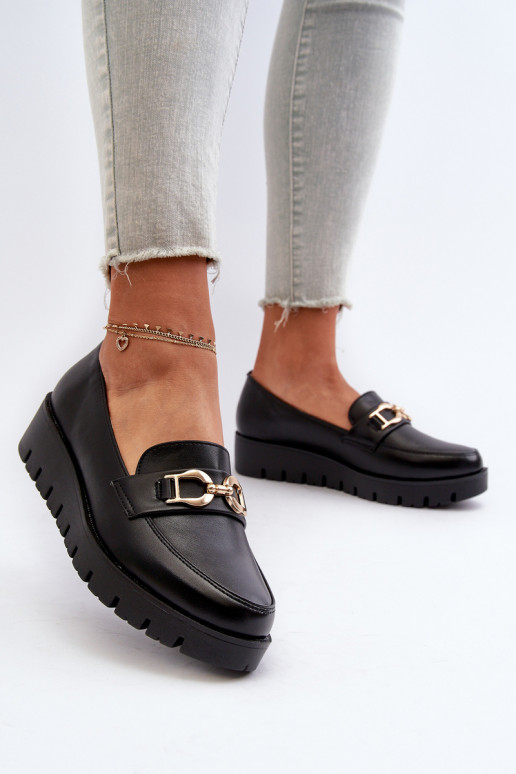 Mocasines de mujer con suela dorada con adornos en color negro Kaldina