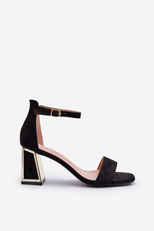 sandalias confeccionadas en ante con tacón en color negro Pholia