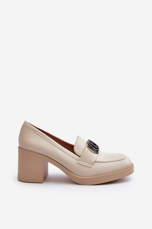 Zapatos de tacón con adornos beige Nedarea