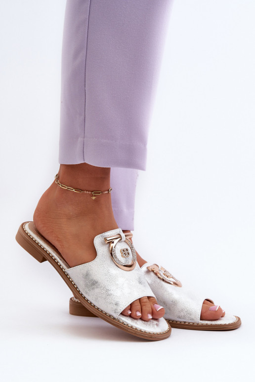 Estilo elegante con brillo Zapatillas de casa de mujer con adornos en plata S.Barski