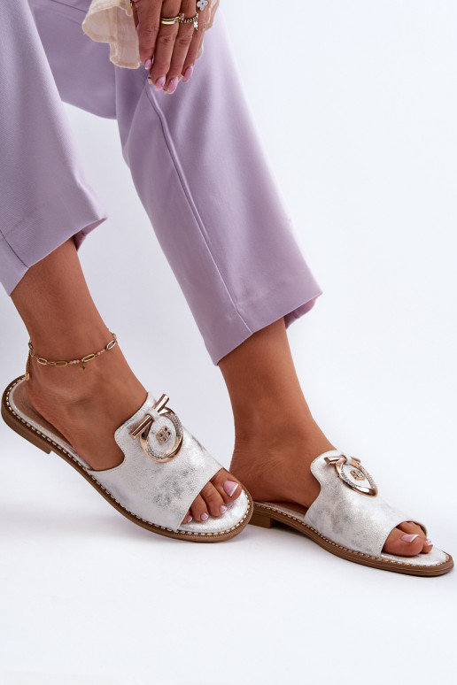 Estilo elegante con brillo Zapatillas de casa de mujer con adornos en plata S.Barski
