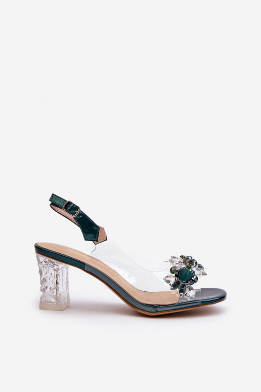 Sandalias transparentes con tacón con bonitos detalles en verde D&A
