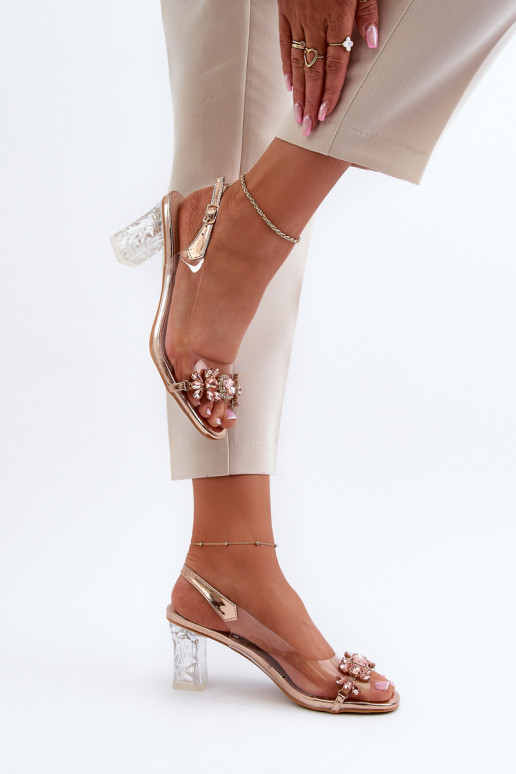Sandalias de tacón de estilo elegante con hermosos detalles en oro rosa D&A