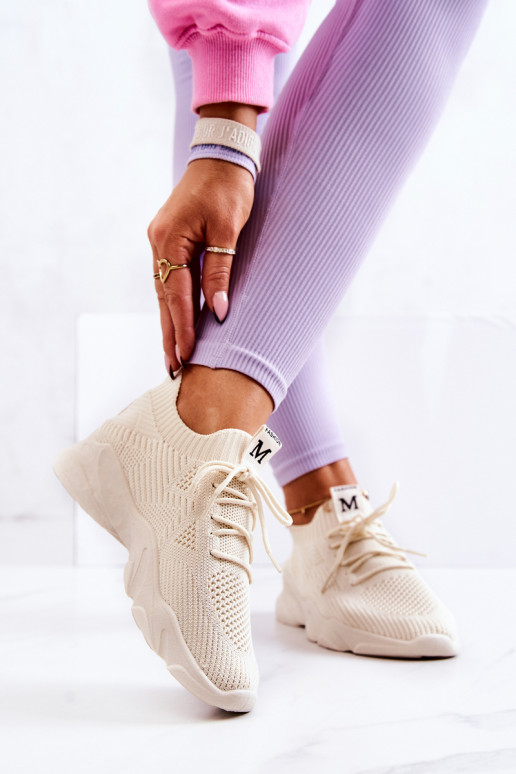 Zapatillas modelo zapatos en material...