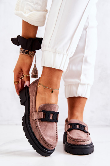 Botas de ante con adornos...