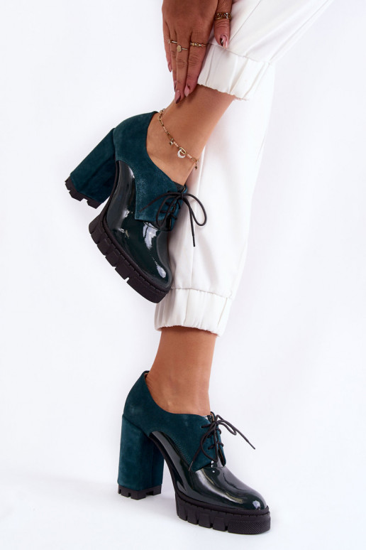 Botas con plataforma en color verde Carisa