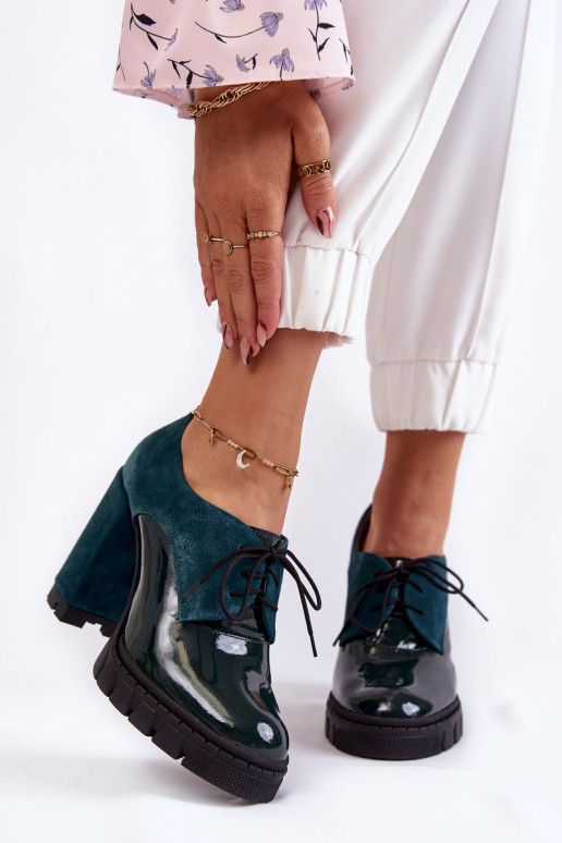 Botas con plataforma en color verde Carisa