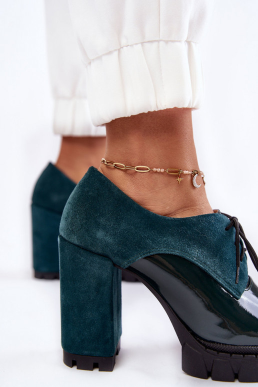 Botas con plataforma en color verde Carisa