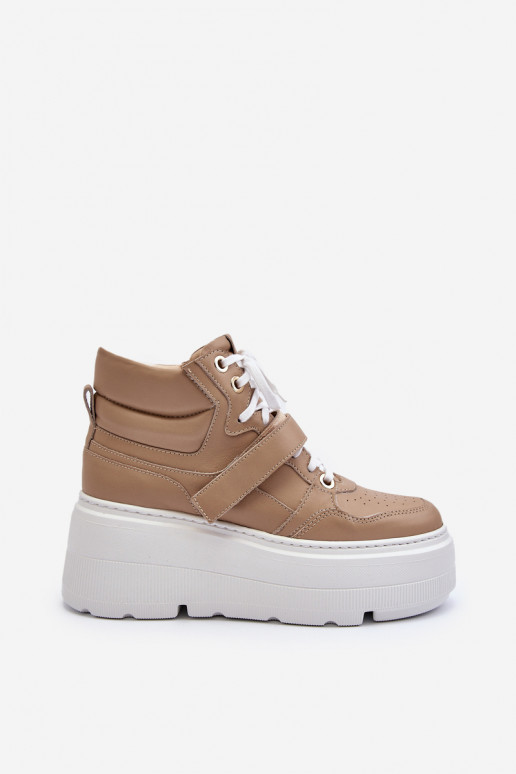 Zapatos modelo Zazoo Sneakers en color beige.