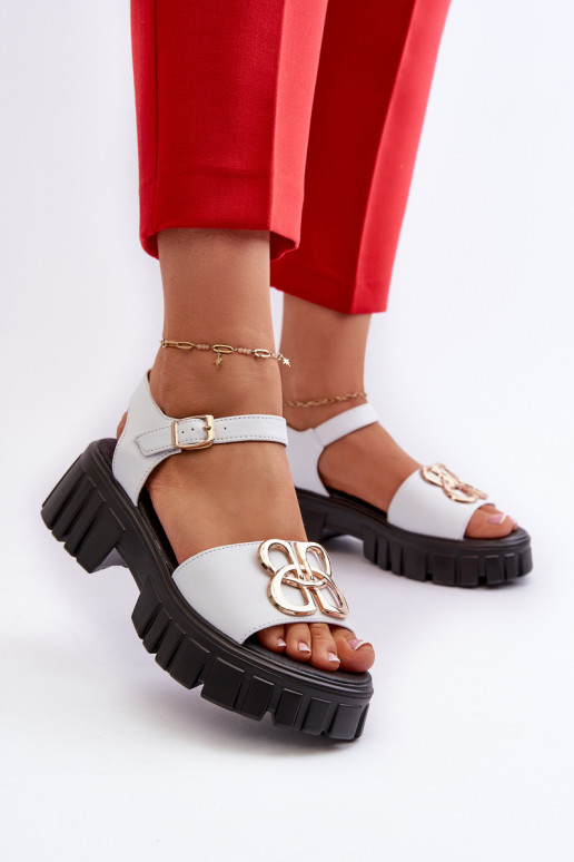 Sandalias de mujer color blanco con detalles dorados Vinceza