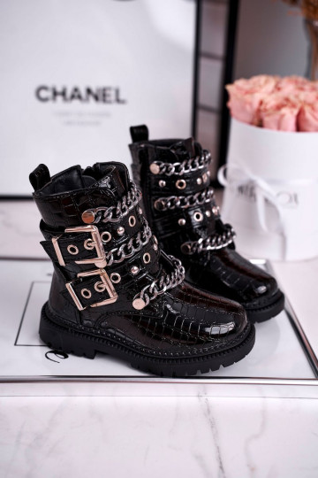 Zapatos negros de mujer.