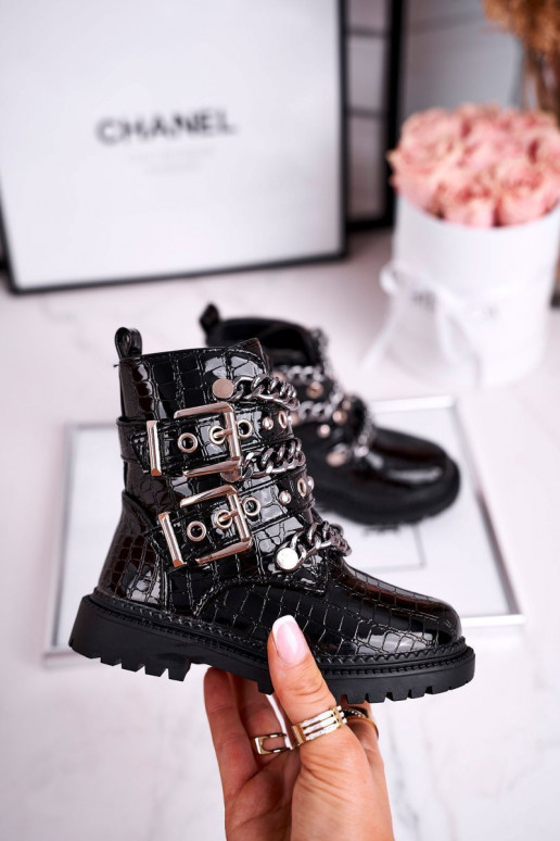 Zapatos negros de mujer.
