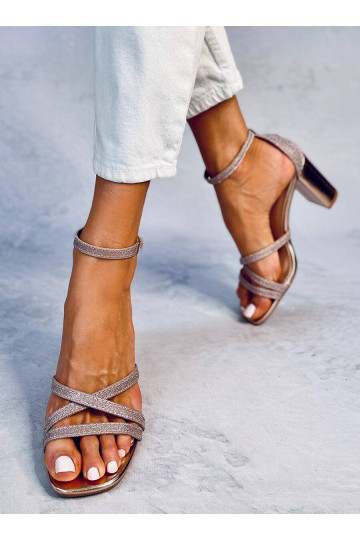 Sandalias de tacón con estilo ELIZABETH CHAMPAGNE 2