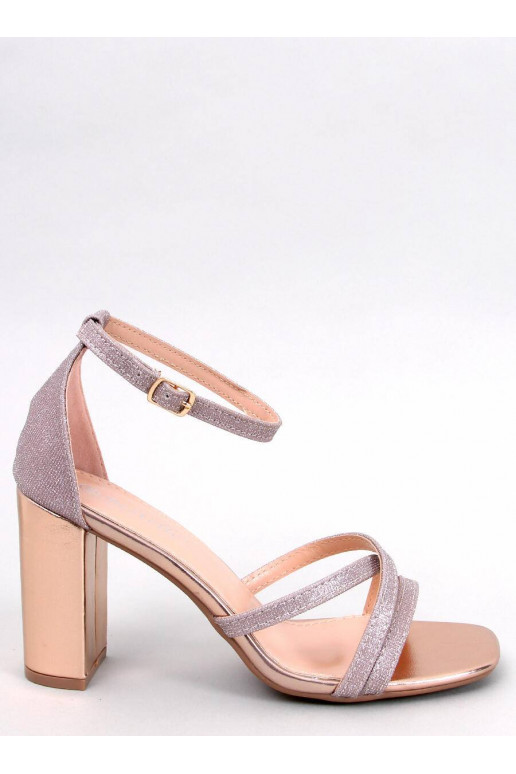 Sandalias de tacón con estilo ELIZABETH CHAMPAGNE