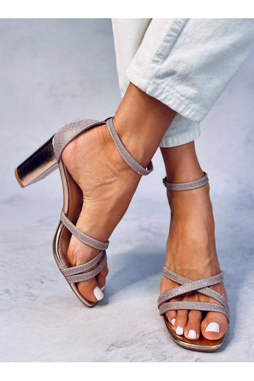 Sandalias de tacón con estilo ELIZABETH CHAMPAGNE