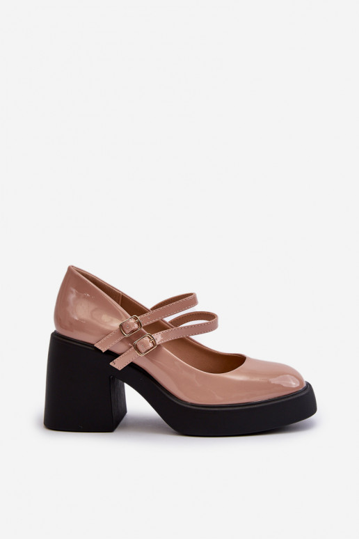 Bateliai plačiu kulnu su lako efektu... Bateliai plačiu kulnu su lako efektu...