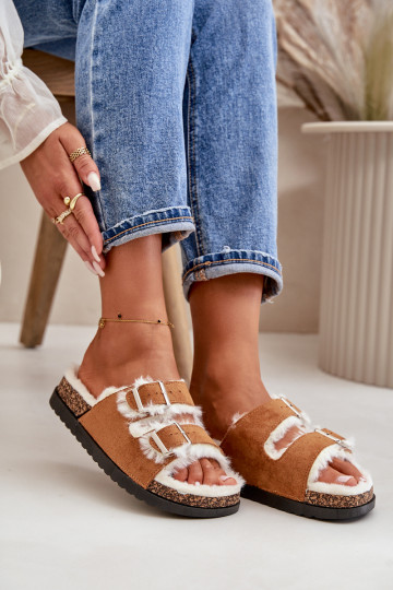 Femenino Zapatillas Zapatillas con hebillas y un abrigo de piel color marrón Ezilena