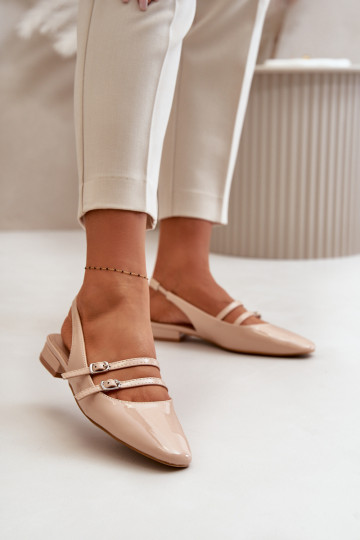 Bailarinas lacadas con rayas En un tacón bajo beige Bialettia 2