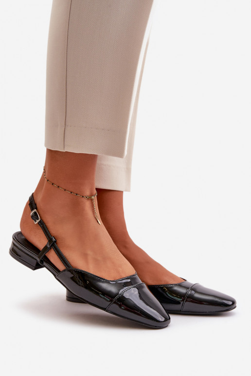 Bailarinas lacadas En un tacón bajo con el talón abierto de color negro Kairael