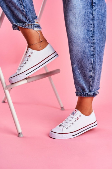 Zapatos de ocio modelo clásico en color blanco con decoración roja Ecoma 2