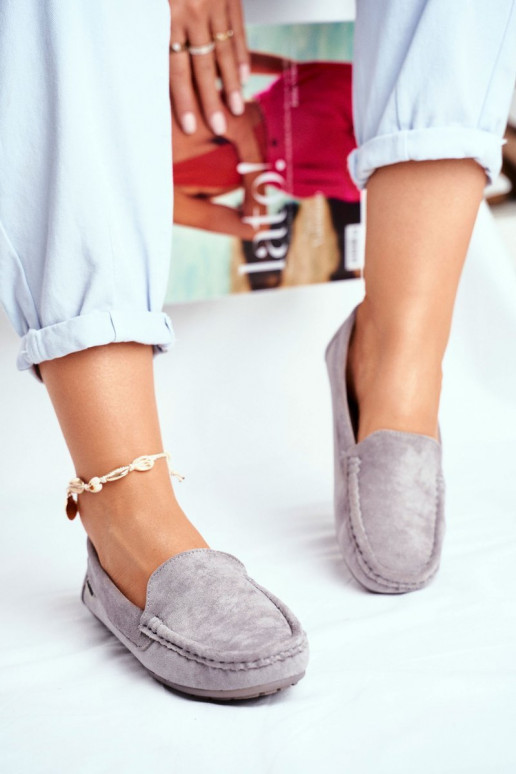Mocasines de mujer en color gris fabricados en ante Morreno.